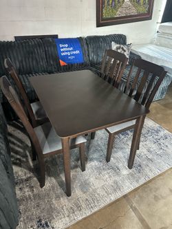 🍽️ NEW 5-Piece Dining Set $349 • Assembled & Ready