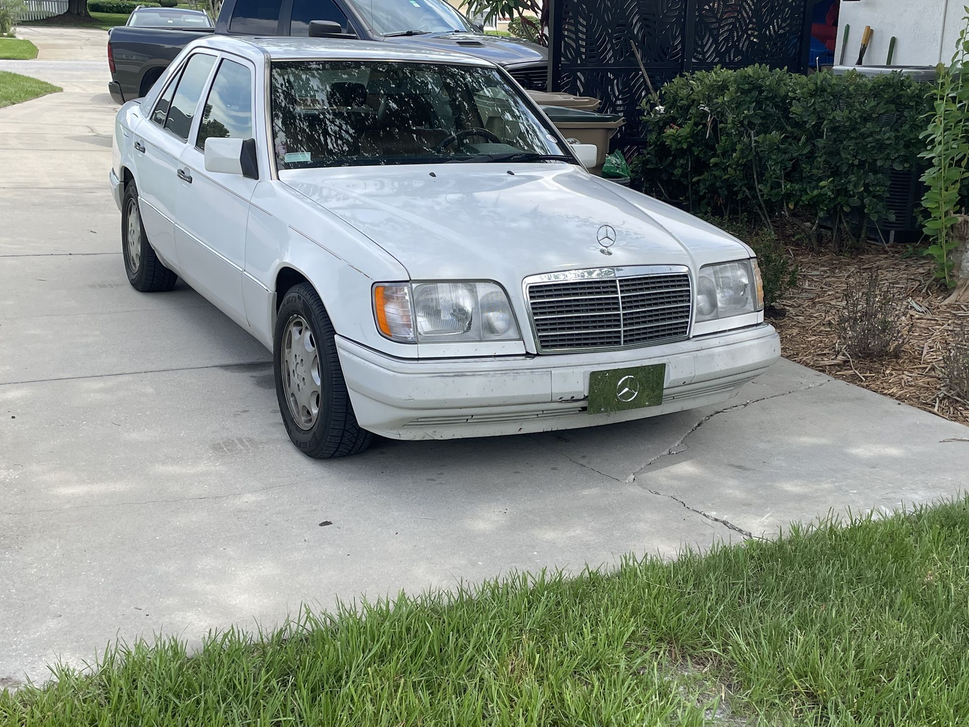 1994 Mercedes Benz E320