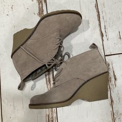 NWOT SONOMA LEATHER WEDGE ANKLE BOOTIES