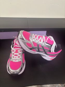 ASICS 1130 Size 8.5