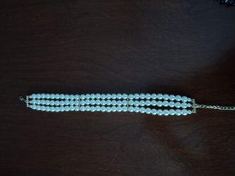 Vintage Chocker Pearl Like Necklace