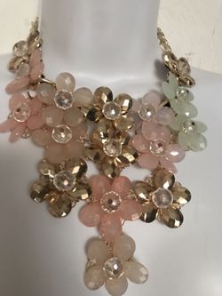 Precioso collar NEW!!..🦋🌸