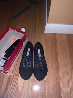 Black flats size 5 1/2