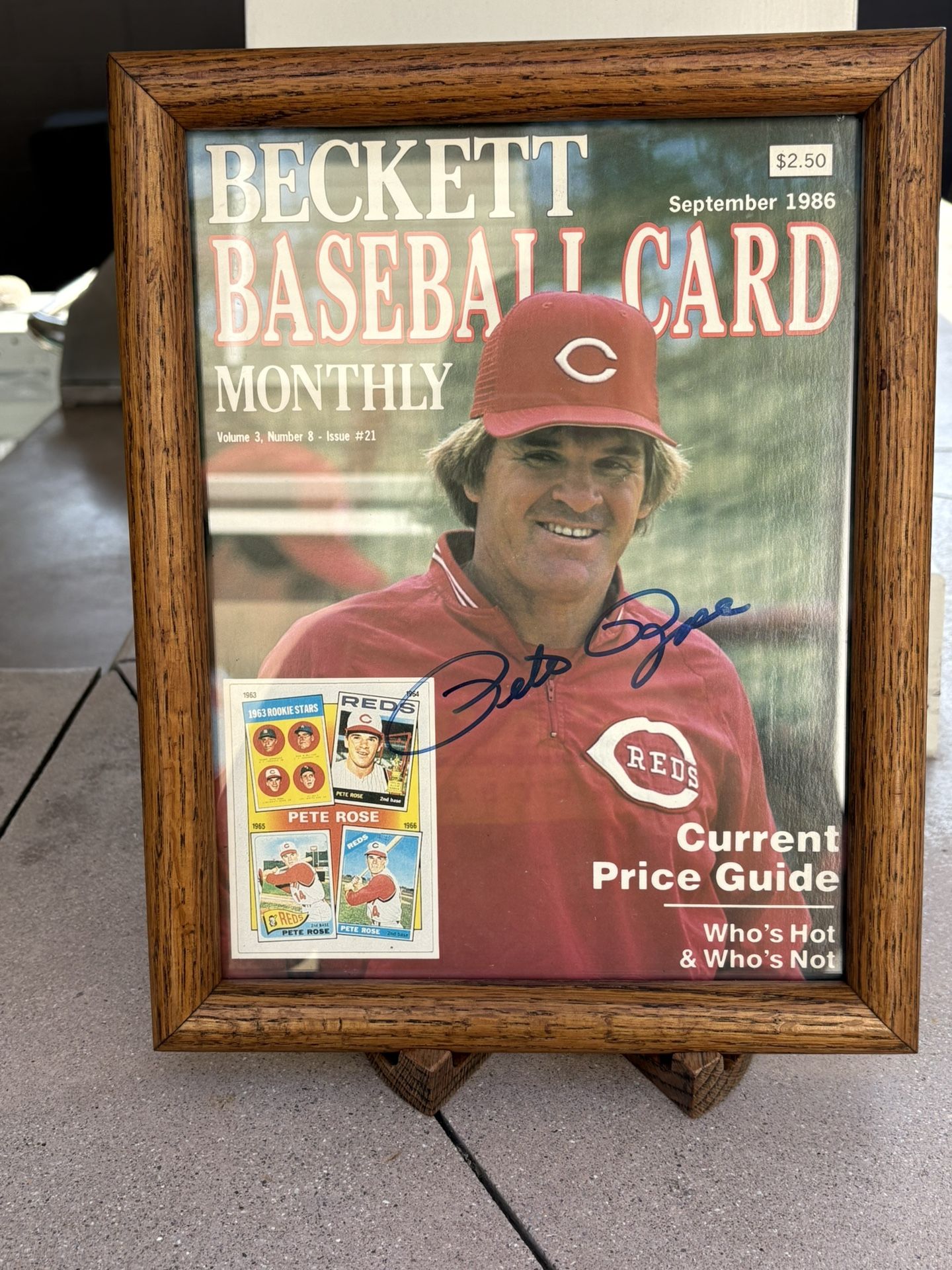 Pete Rose Autographed Beckett Baseball Card Monthly Magazine September 1986