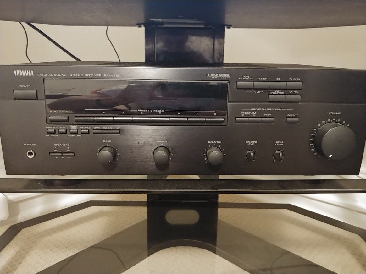 Yamaha RX-V390 stereo receiver