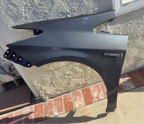 2010-2015 Toyota Prius Left Driver Fender OEM – Winter Gray Metallic 8V1