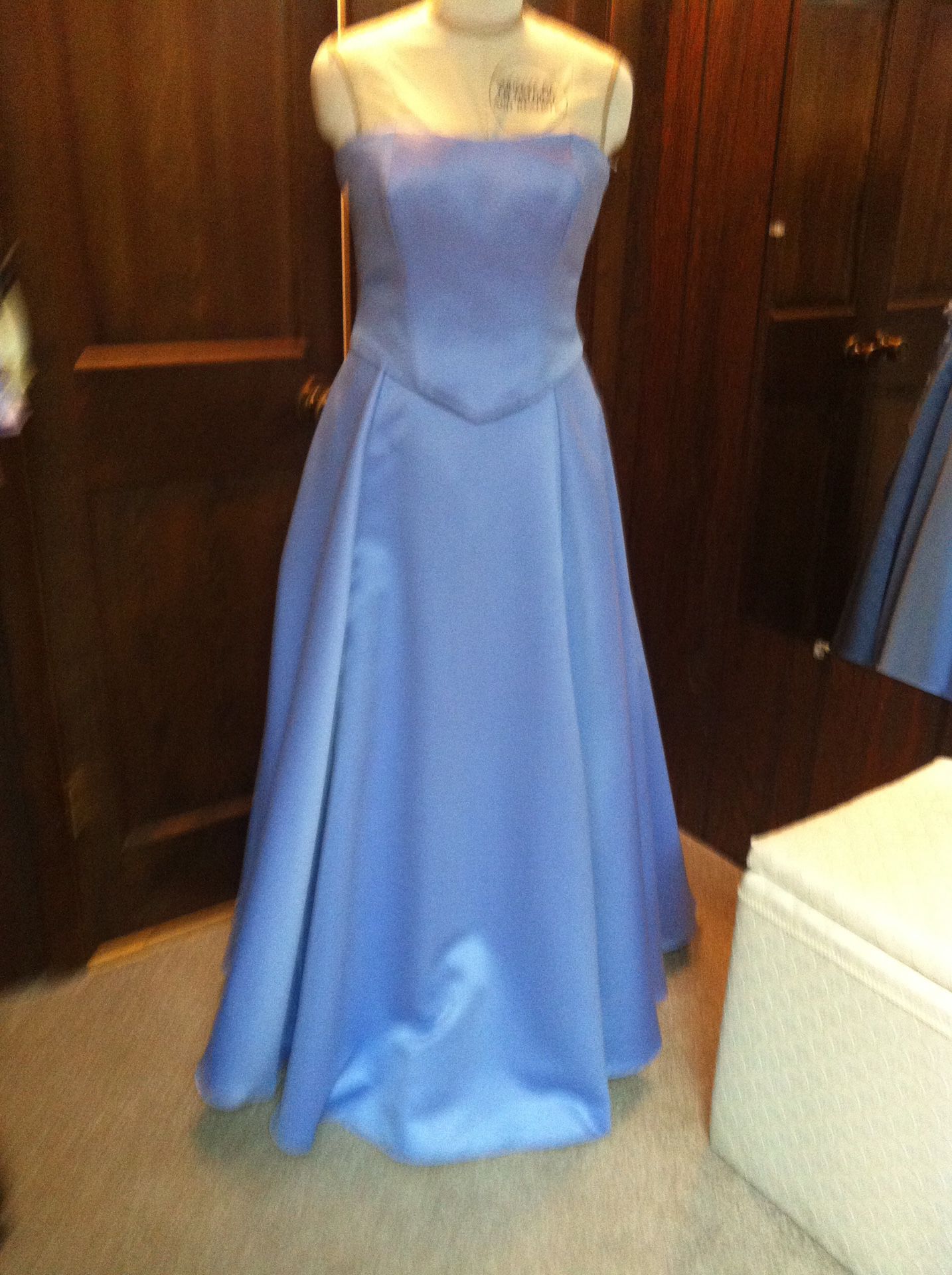 handmade all ocassion dresss great for a wedding. size 12-14
