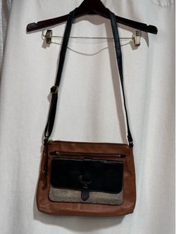 Fossil Brown Black Pebbled Colorblock Crossbody Bag Zip/Magnetic Key Charm