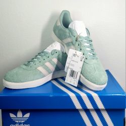 ✨ Adidas Gazelle – Hazy Green/OffWhite Suede – Women’s 8.5 ✨