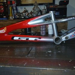 GT Frame & Giant Frame Combo