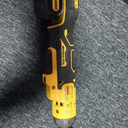 DeWalt 20V MAX 3/8” Cordless Ratchet (DCF513)