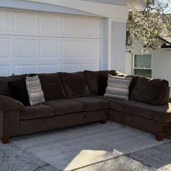 Brown Sectional Sofa with Chaise – Deep Cleaned & Delivery Available 🚚