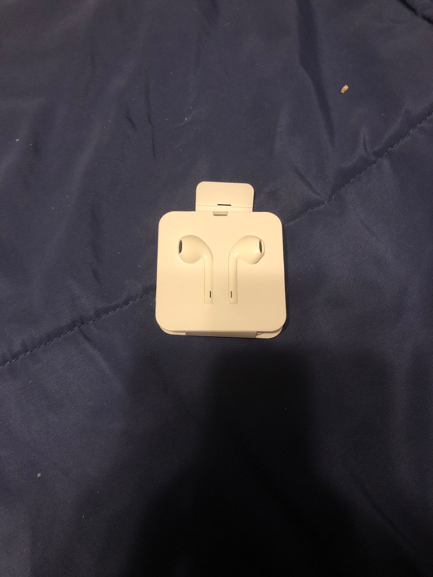 Brand new never used Apple headphones