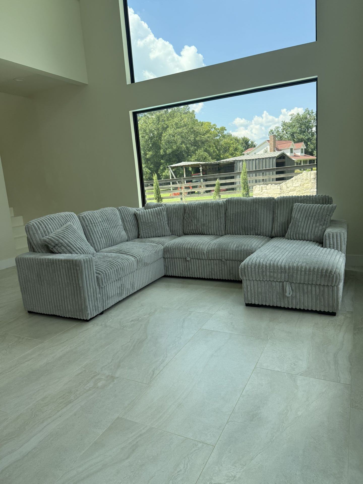 New Grey Sectional W Sleeper Sofa