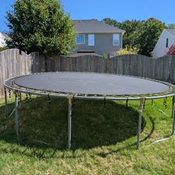 Free Trampoline 