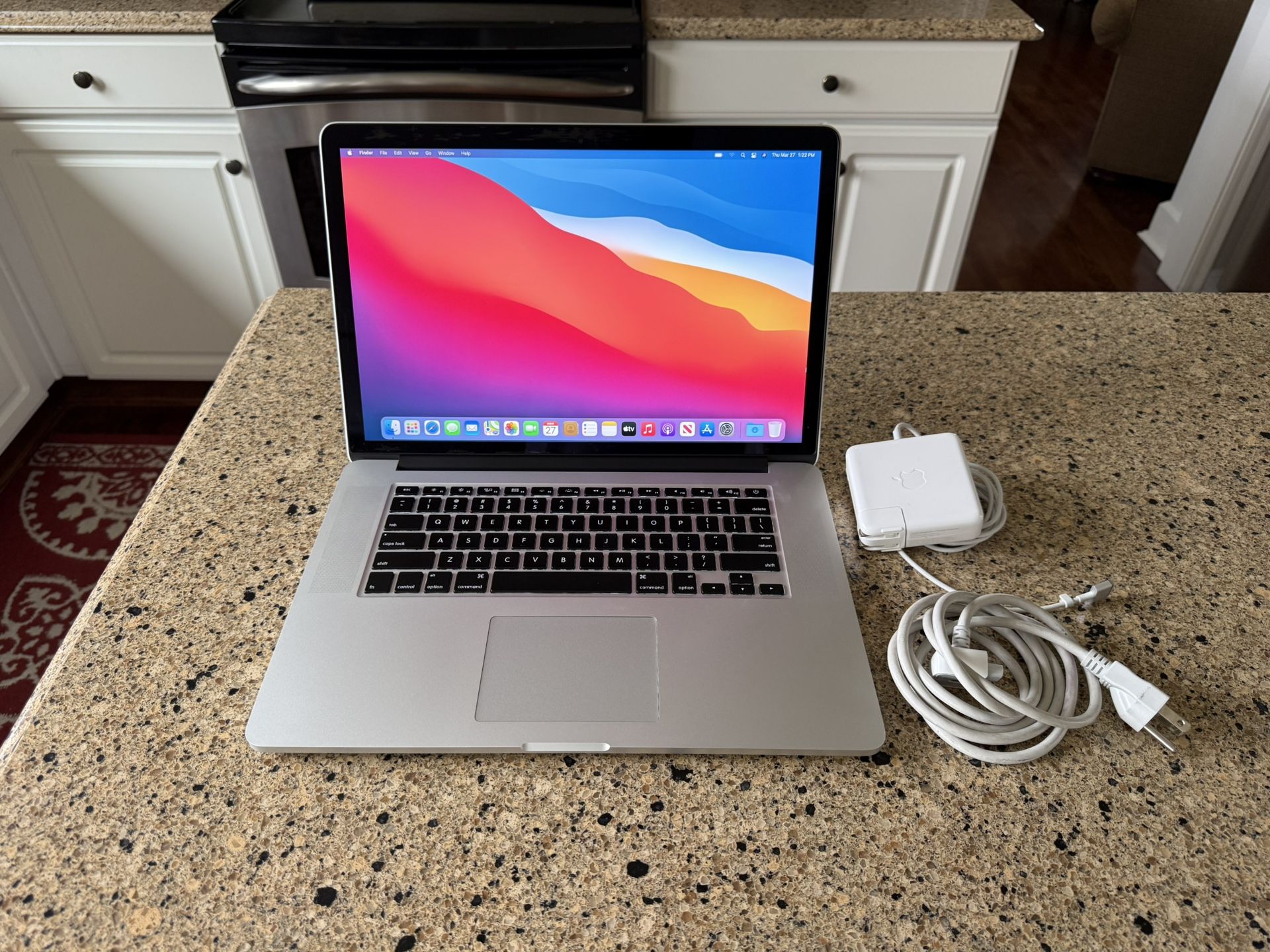 Apple MacBook Pro 15” Intel i7 16GB Memory