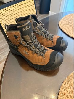 NEW KEEN Targhee III Mid Waterproof Hiking Boots Mens Size 10.5 REG PRICE $169