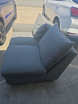 FREE SMALL LOVE SEAT