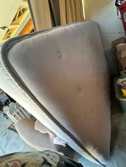 Free queen size bed