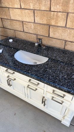 Bathroom vanity’s