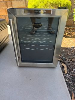Vinotemp wine fridge