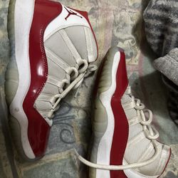 Jordan 11 “cherry” 