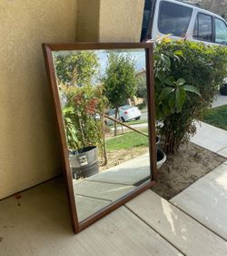 Nova  Domus Berlin Modern Walnut Mirror By  VIG Furniture 