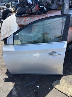 2016 Nissan Sentra Driver Side Left Front Door mirror not included $250