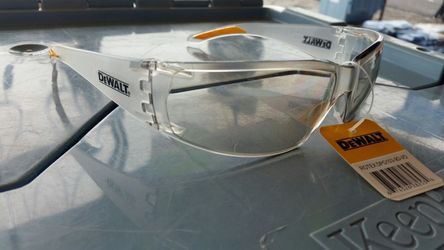 Dewalt safety glasses Z87 in/out