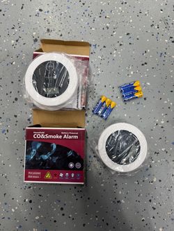 Smoke and Carbon monoxide detectors 2x NEW