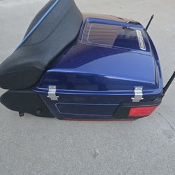 Harley Davidson Trunk With Speakers