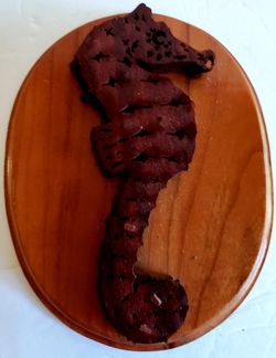 3D seahorse padauk cherry wood oval shape