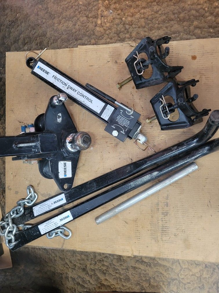 Reese Anti-sway Weight Distribution Load Leveling Tow Hitch