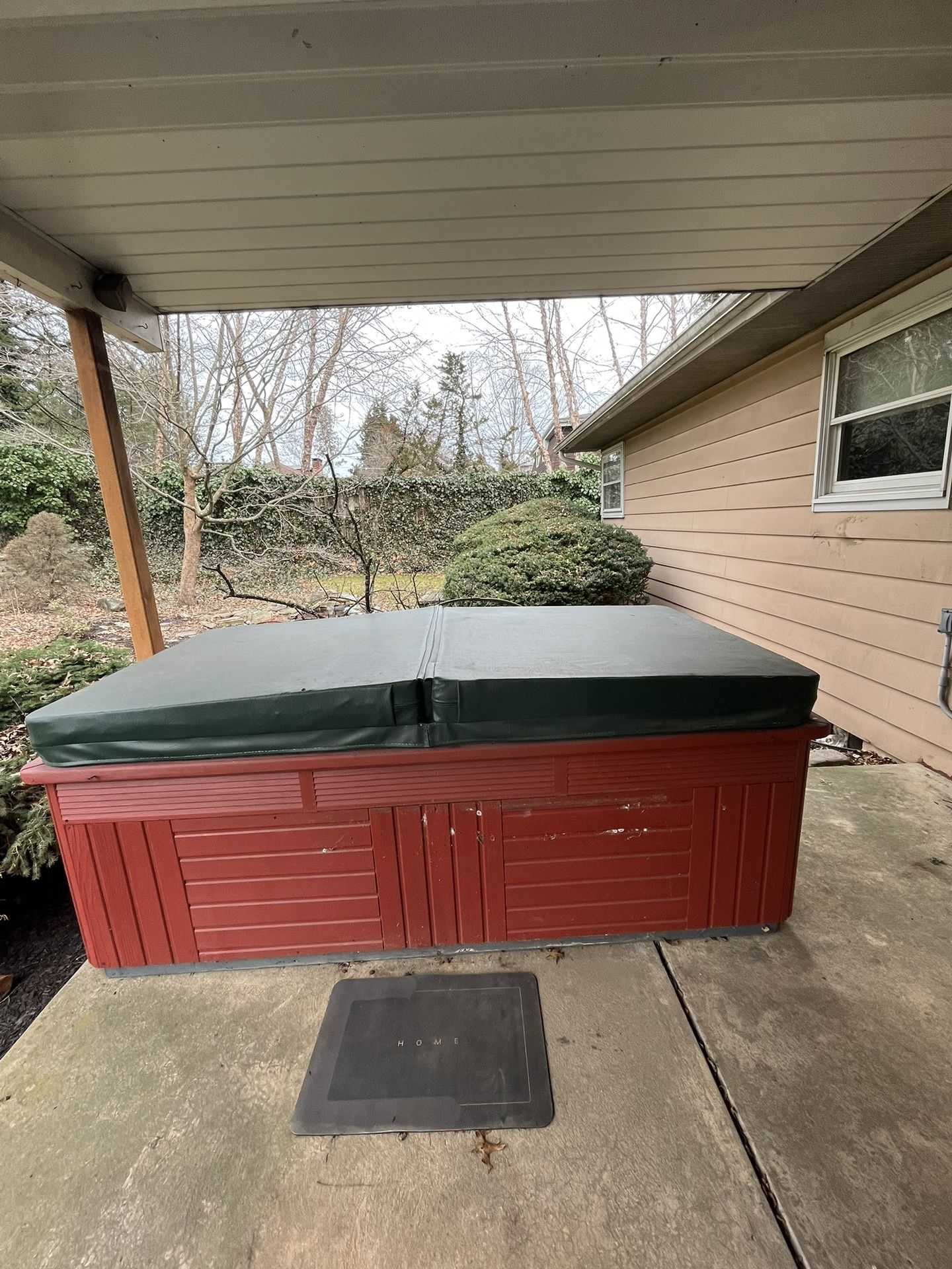 Hot tub (NEED GONE QUICK)