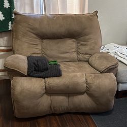 Oversized Recliner 