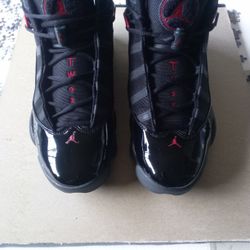 Micheal Jordans Tennie Shoe 