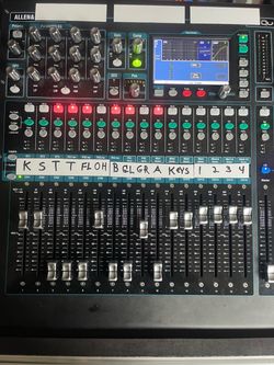 Allen and heath qu16 w case