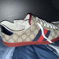 Gucci Shoes 