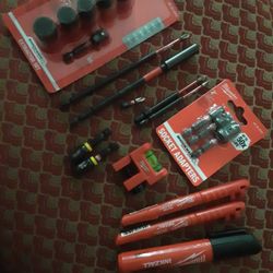 Milwaukee  6pc Extractor Set ((((New))))) & Milwaukee Tools All For 25$ 
