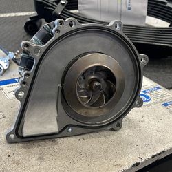 Detroit 2 Speed Water Pump Dd15