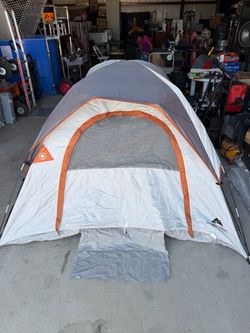 Ozark Trail 3-Person Camping Dome Tent (7' x 7') - Great Condition