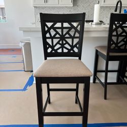 4 Like New Kitchen Island Stools from Macys  $125 all 4