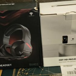 Hd Projector And Gaming Headset 