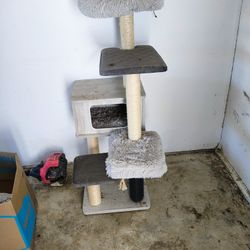 Cat Scratching Post 