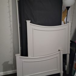 Complete Full Bed with Frame and Boxspring