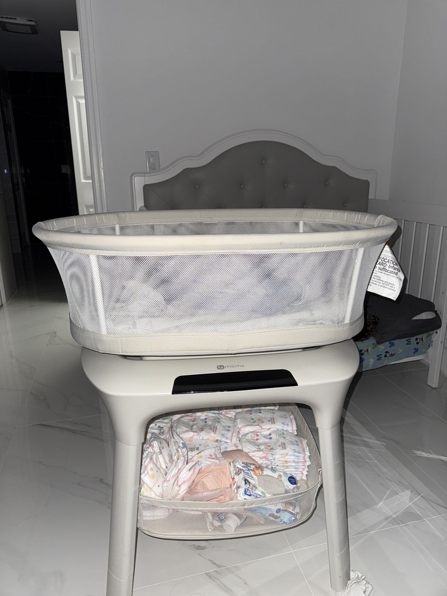 4 Moms Bassinet