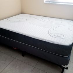 NEW FULL MATTRESS. Bed frame is not available. Take it home the same day 👍