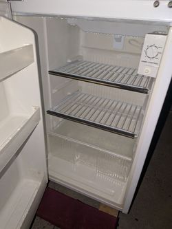 Sanyo mini fridge SR-4800W frost-free, two-door apartment-size refrigerator