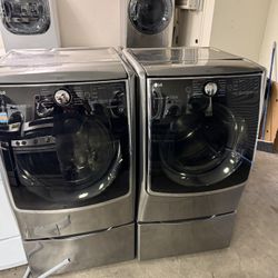 LG Washer And Dryer Set 