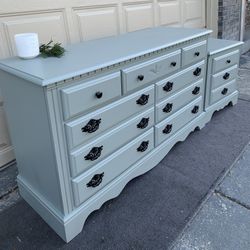 Sale Elegant Greycliffe Broyhill Dresser & Nightstand 